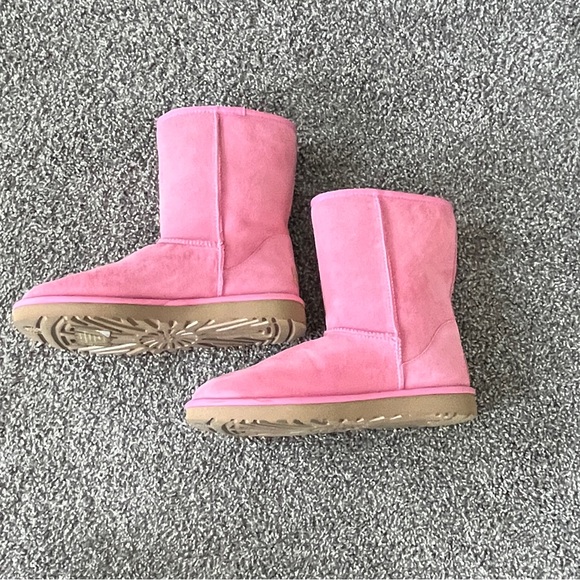 UGG Boots Pink - Picture 6 of 10